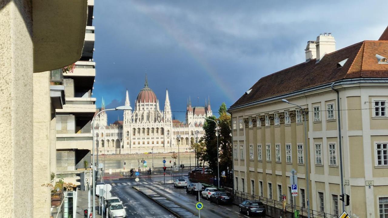 Parliament View Apartment Budapest Exterior photo