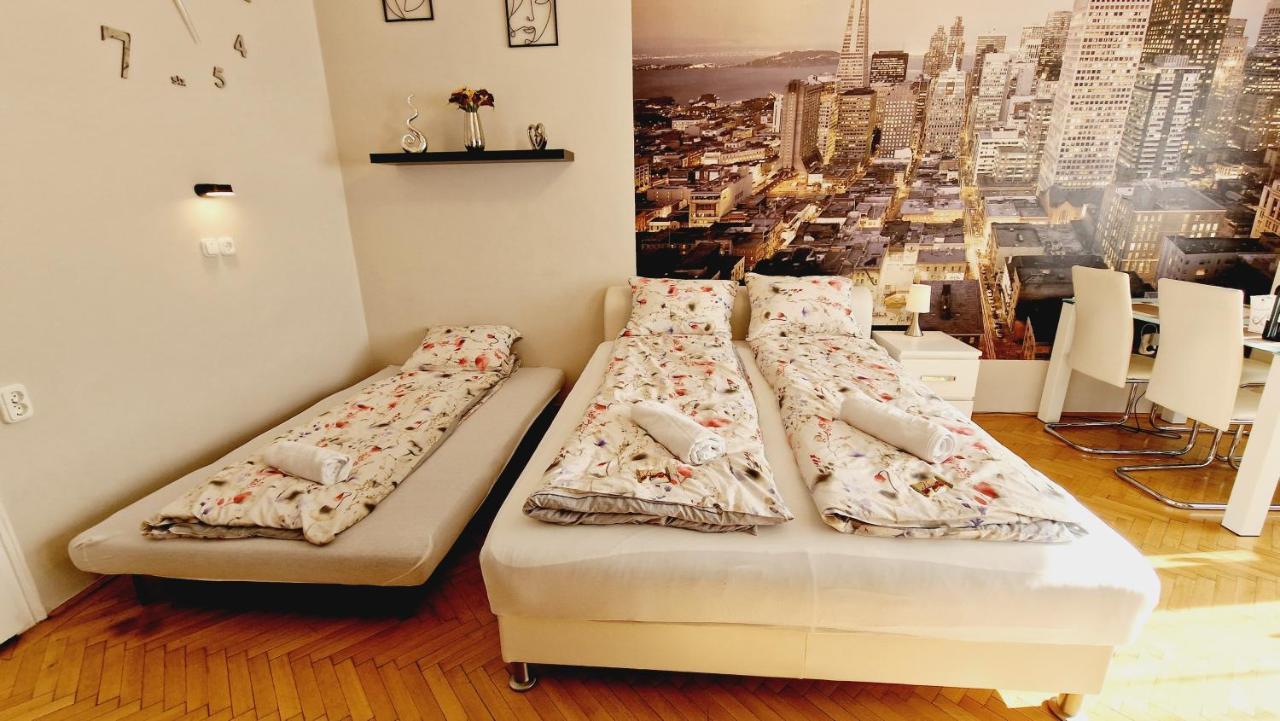 Parliament View Apartment Budapest Exterior photo