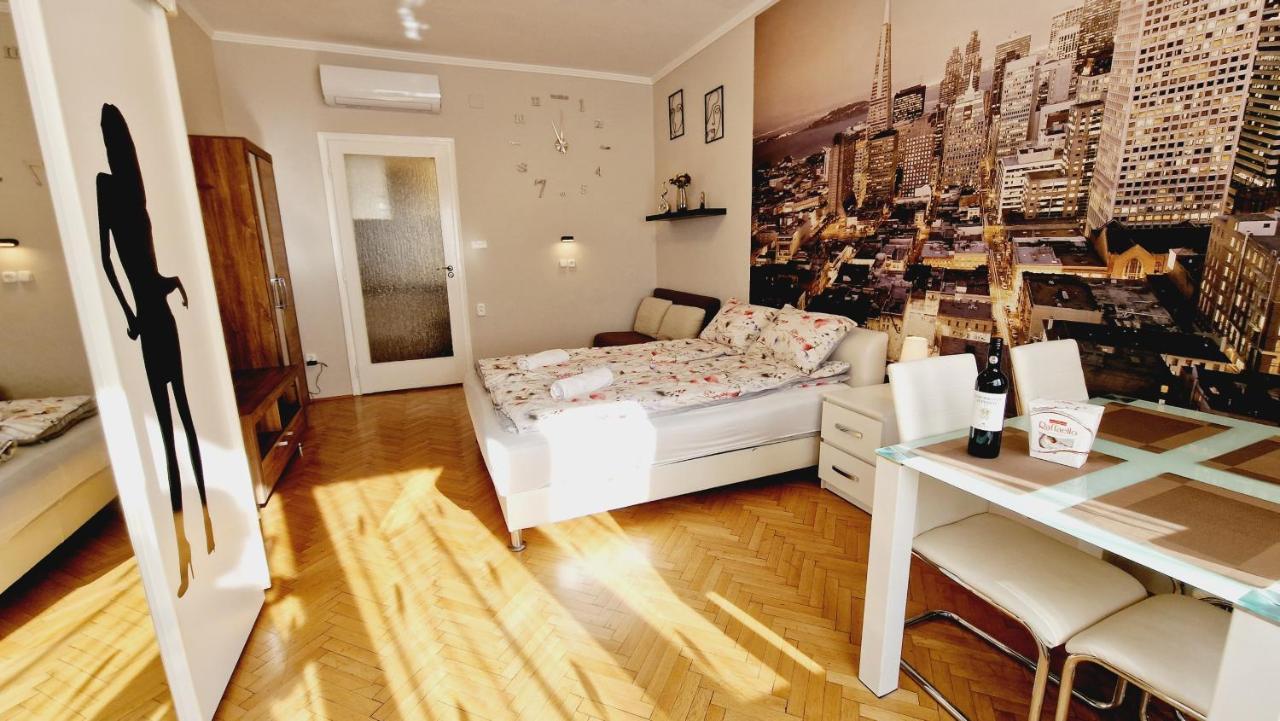 Parliament View Apartment Budapest Exterior photo